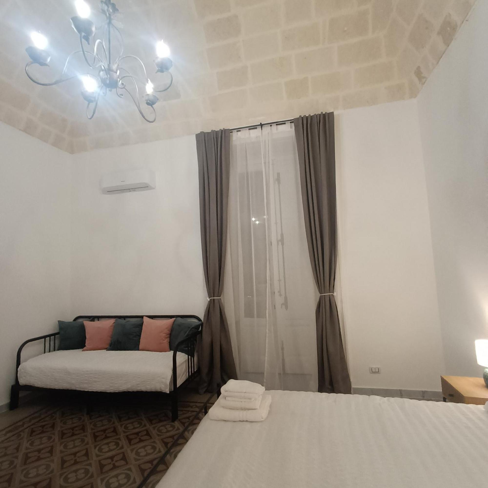 Dimora Tarantina Hotel ตารันโต ภายนอก รูปภาพ
